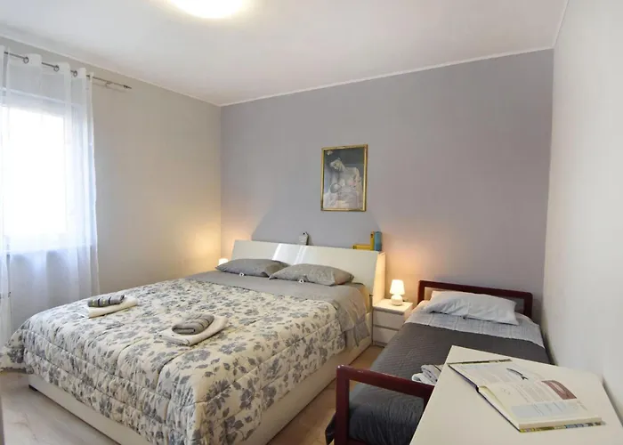 Flat With Terrace And Garden Ουμάγκ
