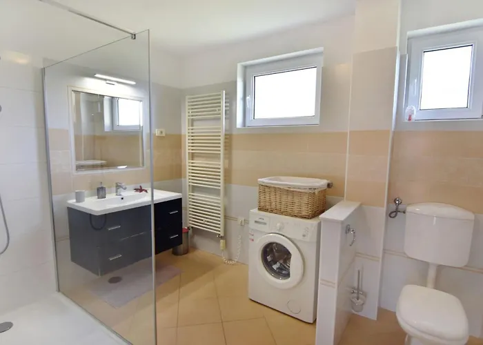 Διαμέρισμα Flat With Terrace And Garden *