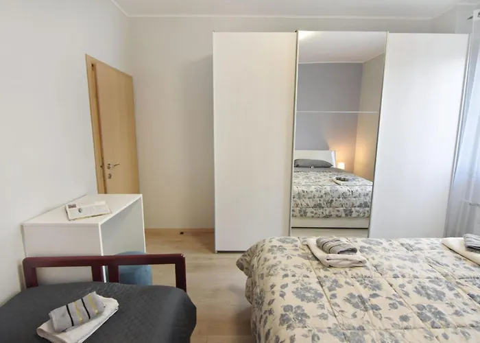 Flat With Terrace And Garden