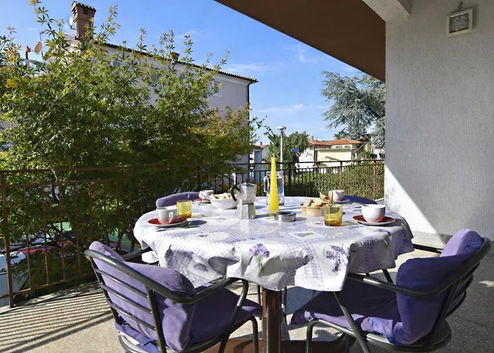 Flat With Terrace And Garden *