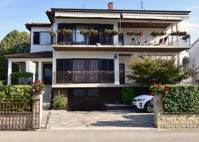 Flat With Terrace And Garden Διαμέρισμα