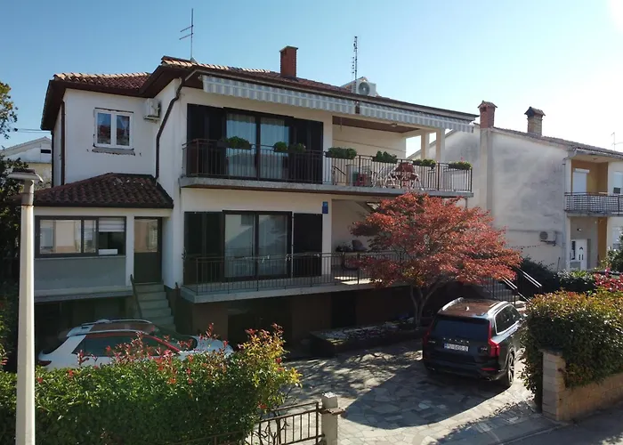 Flat With Terrace And Garden