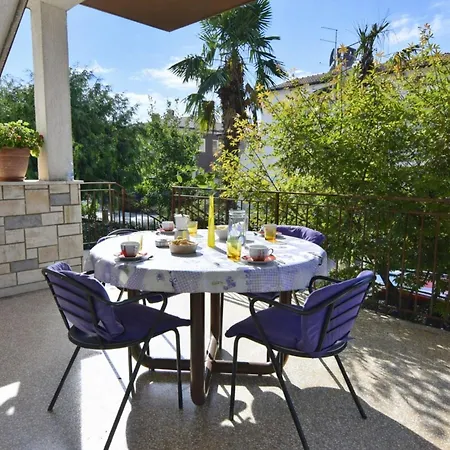 Flat With Terrace And Garden Daire Umag