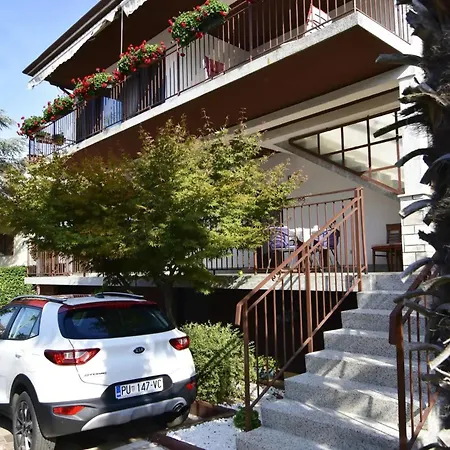 Flat With Terrace And Garden Umag