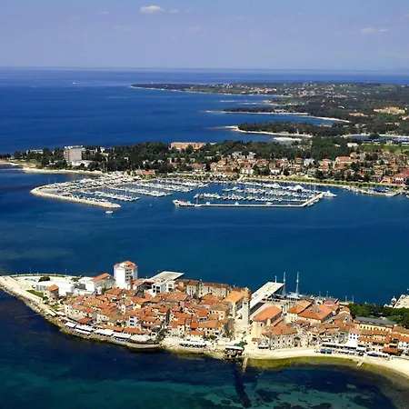 Flat With Terrace And Garden Apartamento Umag